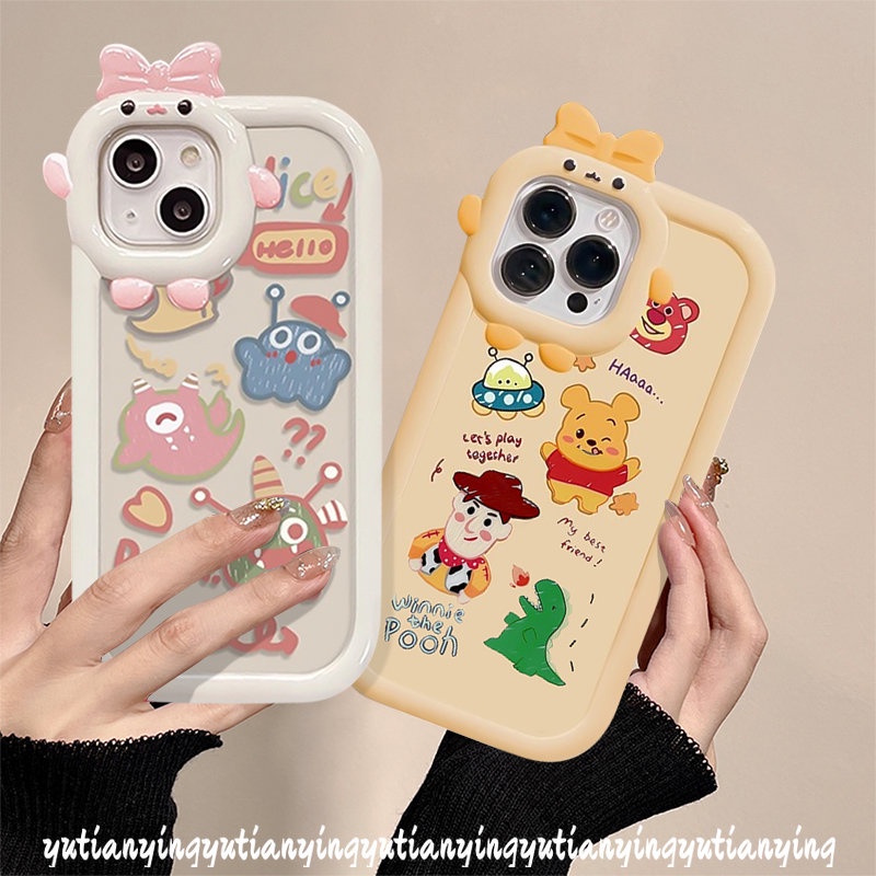 IPHONE Cute Little Monster Dinosaurus Cute Winnie The Pooh Couples Case Kompatibel Untuk Iphone11 14 13 12 Pro Max 7Plus XR X XS Max7 6 8 6s Plus SE 2020 3D Lensa Monster Kecil Soft Cover