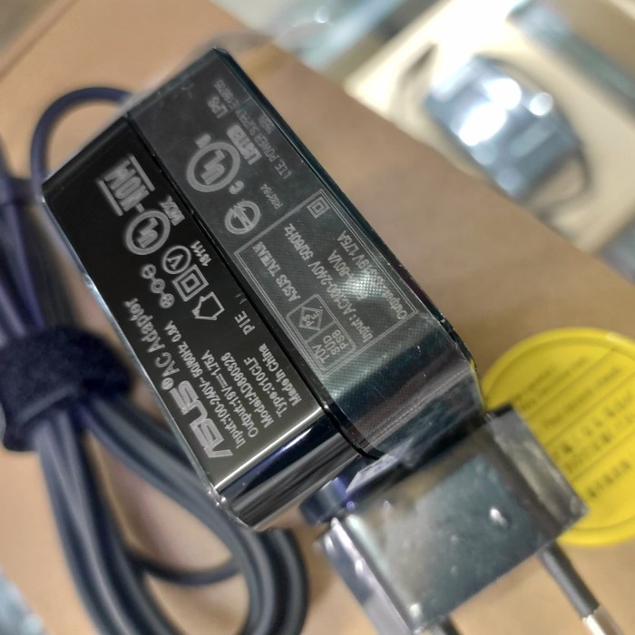 PAY Adaptor Charger Laptop Asus E202SA E202S E202 .19V - 1.75A Ori
