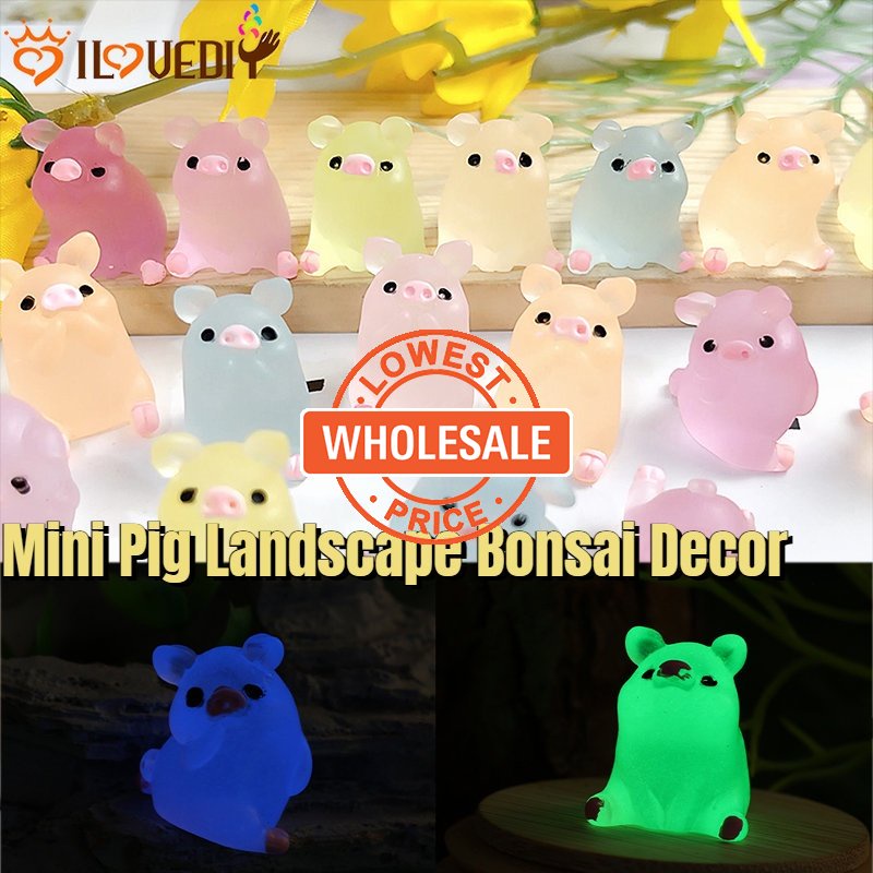 [Harga Grosir] [Unggulan] Kartun Babi Miniatur Terrarium Kerajinan Net-Merah Piglet Resin Ornamen Glow in The Dark Pig Luminous Mini Pig Landscape Bonsai Decor