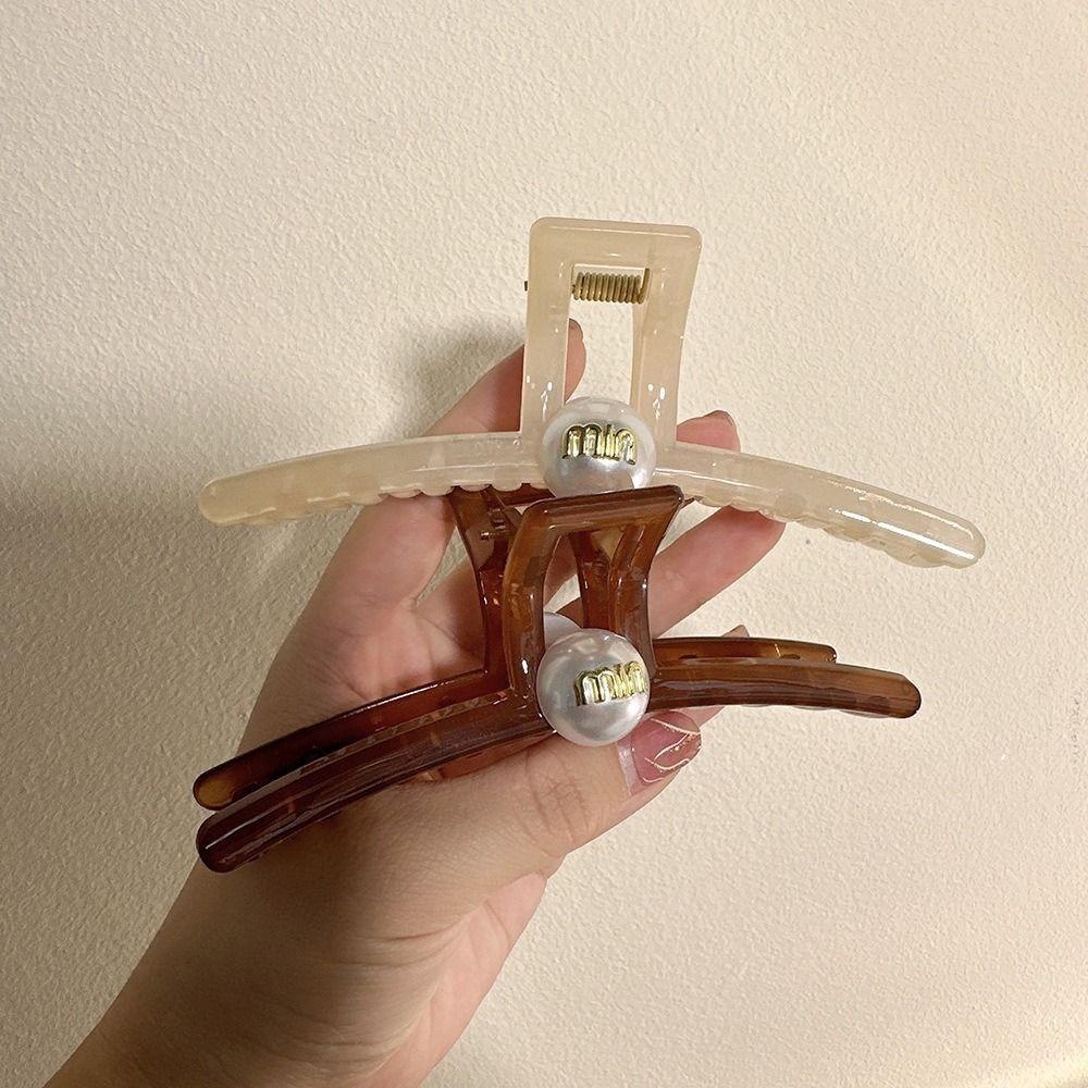 Needway   Gaya Korea Jepit Rambut Hadiah Fashion Surat Persegi Vintage Sederhana Wanita Hair Clip