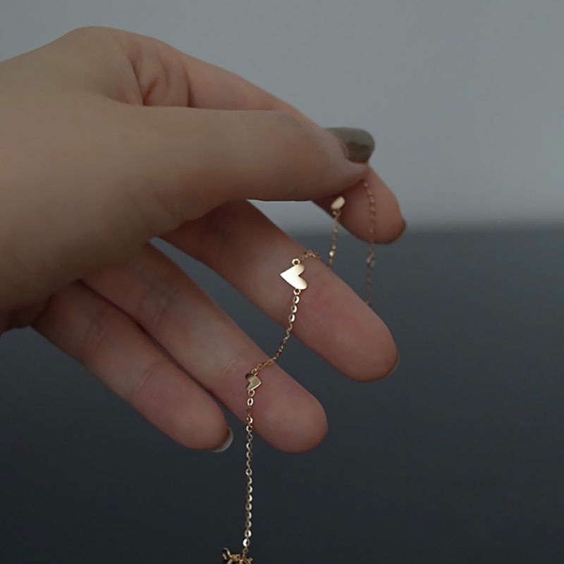 Gelang titanium Anti Karat Berbentuk Hati Wanita Sederhana Sehari-Hari Memakai Aksesori Tangan