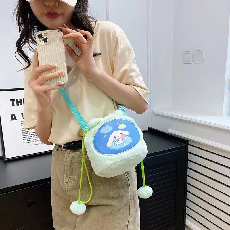TAS SERUT KUROMI CINNAMONROLL MELODY SELEMPANG MADLEY Sling Bag Fashion Motif Kartun Karakter Hewan Anak &amp; Dewasa Pom Pom