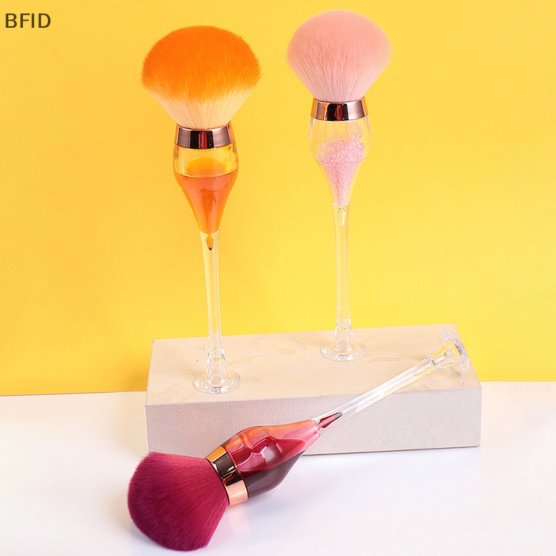 [BFID] 1pc Sikat Bubuk Mineral Bentuk Gelas Wine Makeup Lembut Fluffy Foundation Brush [ID]