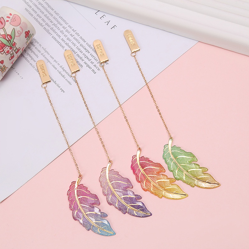 Fantasy Bronzing Magic Leaf Akrilik Bookmark Hadiah Siswa Sekolah Liontin Bookmark Dengan Rantai Logam