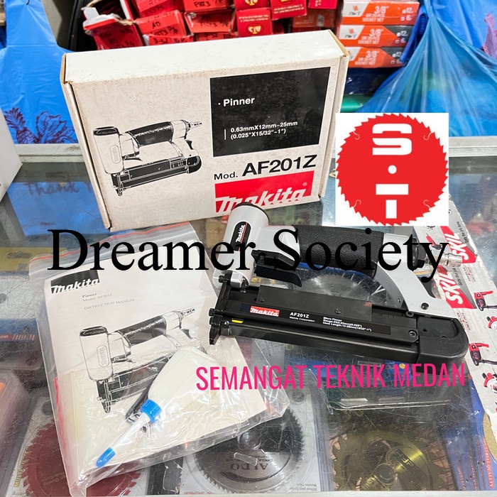 

Berkualitas AF201Z AIR NAILER GUN PAKU STAPLES ANGIN I LURUS MAKITA AF 201 Z HBJ690