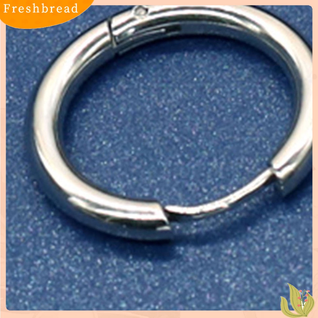 &lt; Freshbread &gt; 1Pc Anting Bulat Tindik Halus Warna Silver Anting Pria Simple Bahan Stainless Steel Untuk Belanja