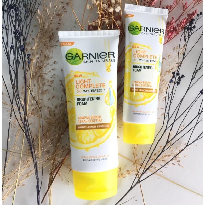 GARNIER Bright Complete Vitamin C Face Wash 50ml - 100ml