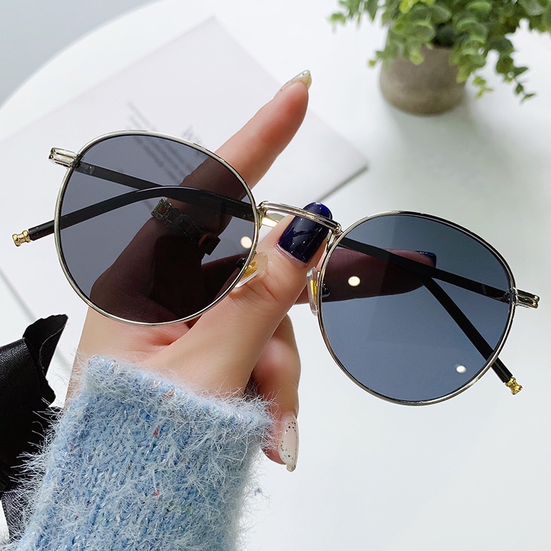 Kacamata Hitam Fashion Square Aesthetic Shades Untuk Wanita/Pria Metal Frame Sunglasses Eyewear