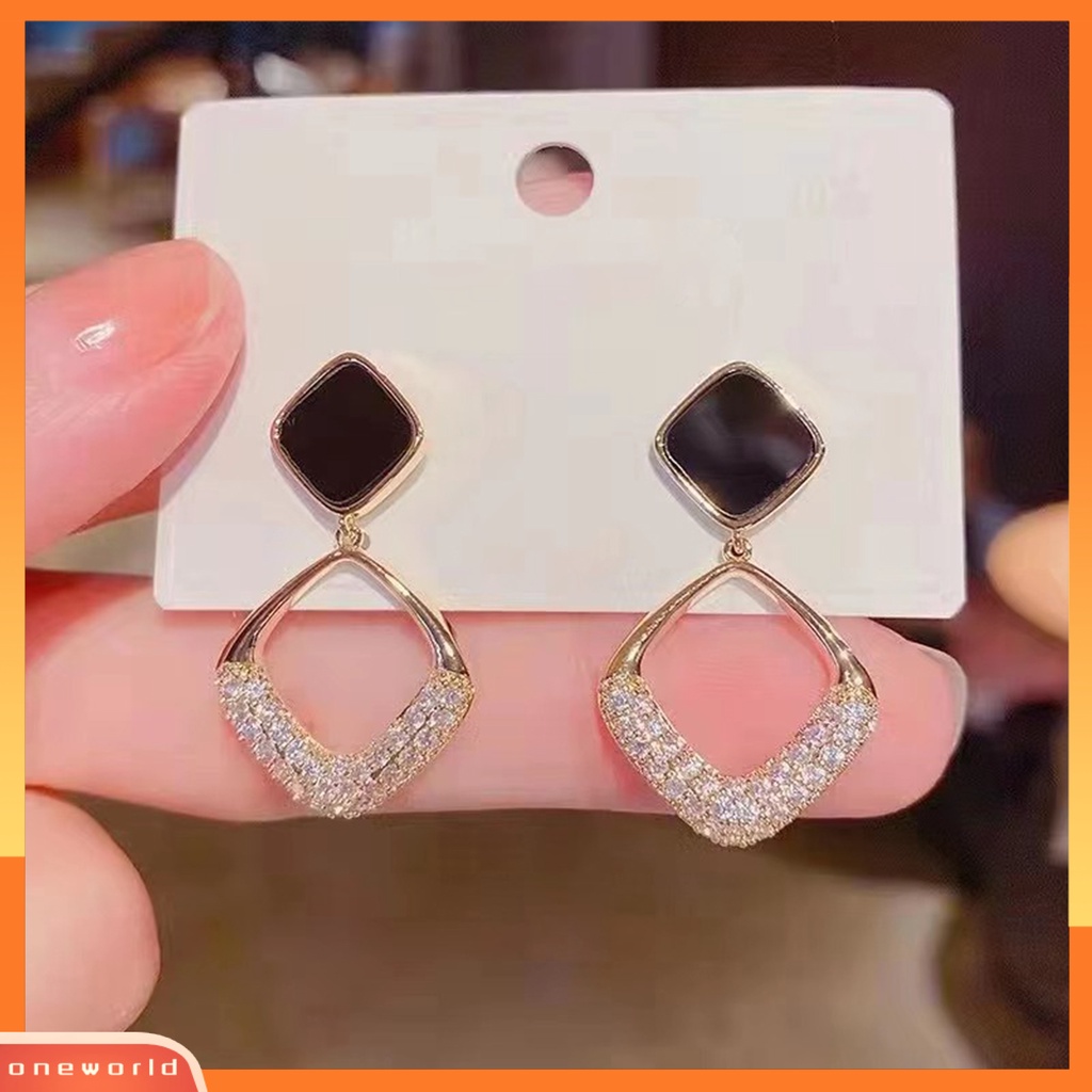 [EONE] 1pasang Drop Anting-Anting Geometris Berongga Keluar Mengkilap Berlian Imitasi Bertatahkan Berkilau Berdandan Hadiah Ulang Tahun Wanita Belah Ketupat Liontin Anting Perhiasan Aksesori Fashion