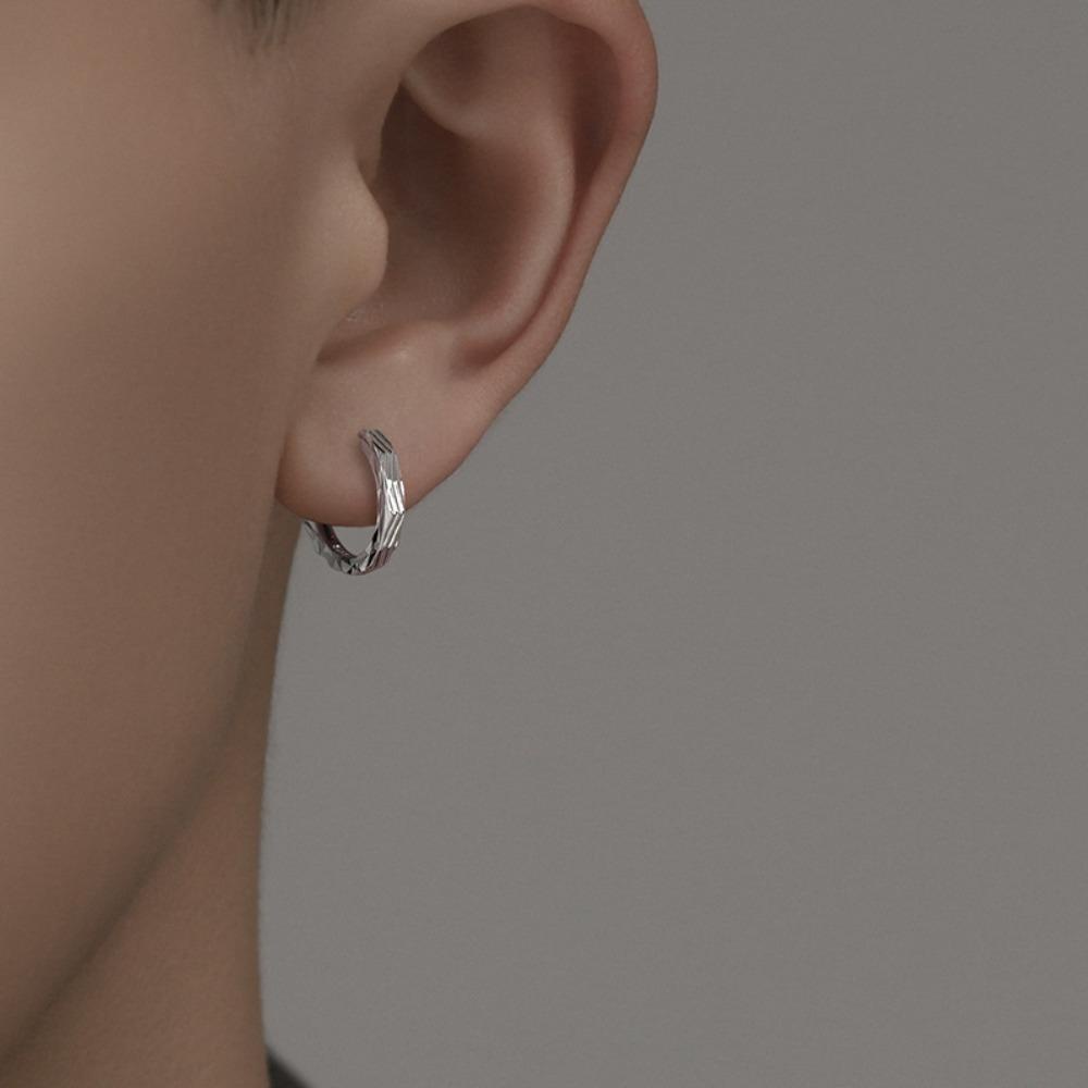 Mxbeauty Hip Hop Perhiasan Rasa Kreativitas Premium Geometris Garis Emas Matte Tembaga Telinga Gesper