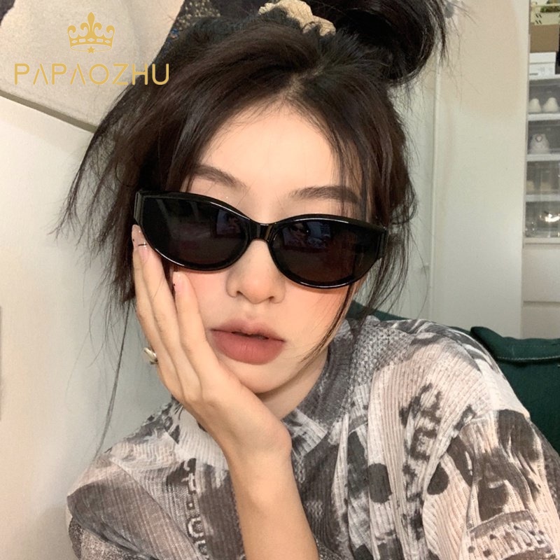 Papaozhu Bergaya Hitam Kecil Mata Kucing Kacamata Hitam Untuk Wanita Pria Unisex Fashion UV400 Pelindung Sunnies Kacamata Anti-Radiasi Nuansa Liburan Luar Ruangan Mengemudi Kacamata