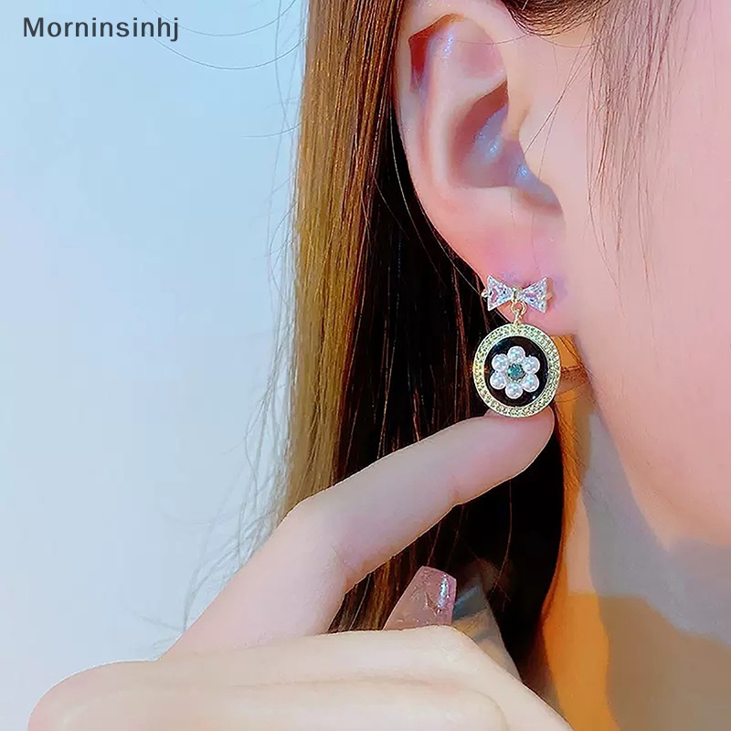 Mornin 1pasang French Vintage Pearl Flower Pendant Earrings Ikatan Simpul Cahaya Elegan Stud Earrings Untuk Wanita Fashion Perhiasan Hadiah id