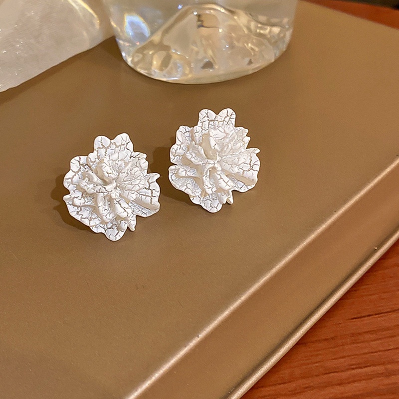 Anting Tusuk Bunga Putih Untuk Wanita Flower Earring New Modern Korea Fashion Lucu Remaja Gadis Pesta Aksesoris Perhiasan