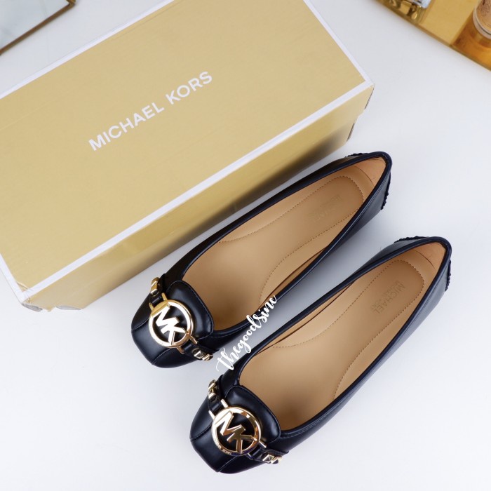 SEPATU BRANDED ORI - MK FULTON FLAT SHOES NAPPA BLACK - Hitam, 6.5
