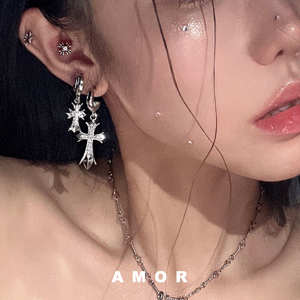 Chrome Hati Punk Fashion Anting-Anting Perempuan Micro-set Berlian Anting-Anting Ganda cross Niche Desain Rasa Canggih Anting-Anting Asimetris