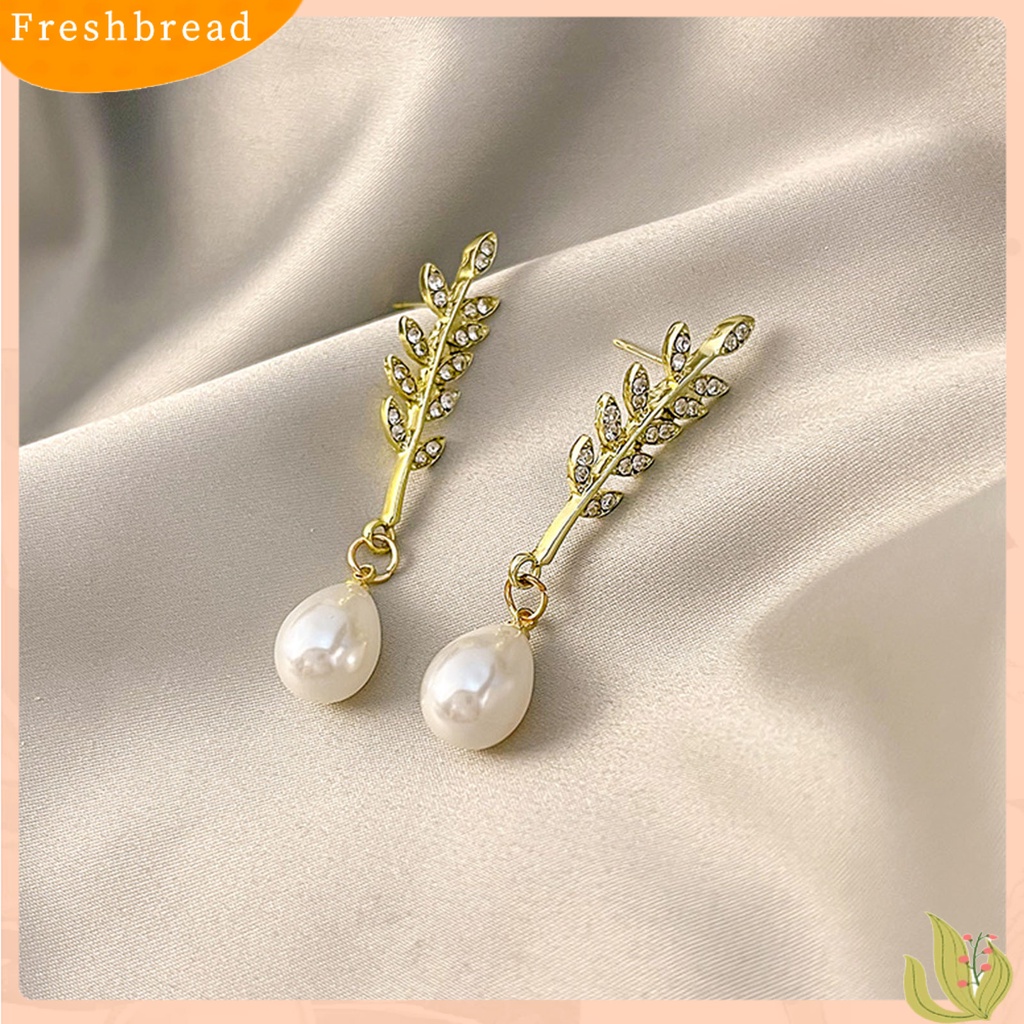 &lt; Freshbread &gt; 1pasang Anting Stud Temperamen Shiny Cubic Zirconia Tetesan Air Mutiara Imitasi Panjang Hias Hadiah Wanita Telinga Beras Liontin Drop Earrings Perhiasan Untuk Pacaran