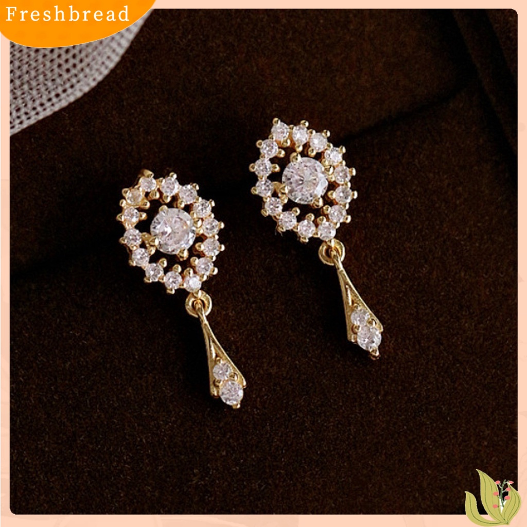 &lt; Freshbread &gt; 1pasang Wanita Menjuntai Anting Berongga Keluar Rumbai Aksesori Vintage Kilau Terang Drop Earrings Untuk Pakaian Sehari-Hari