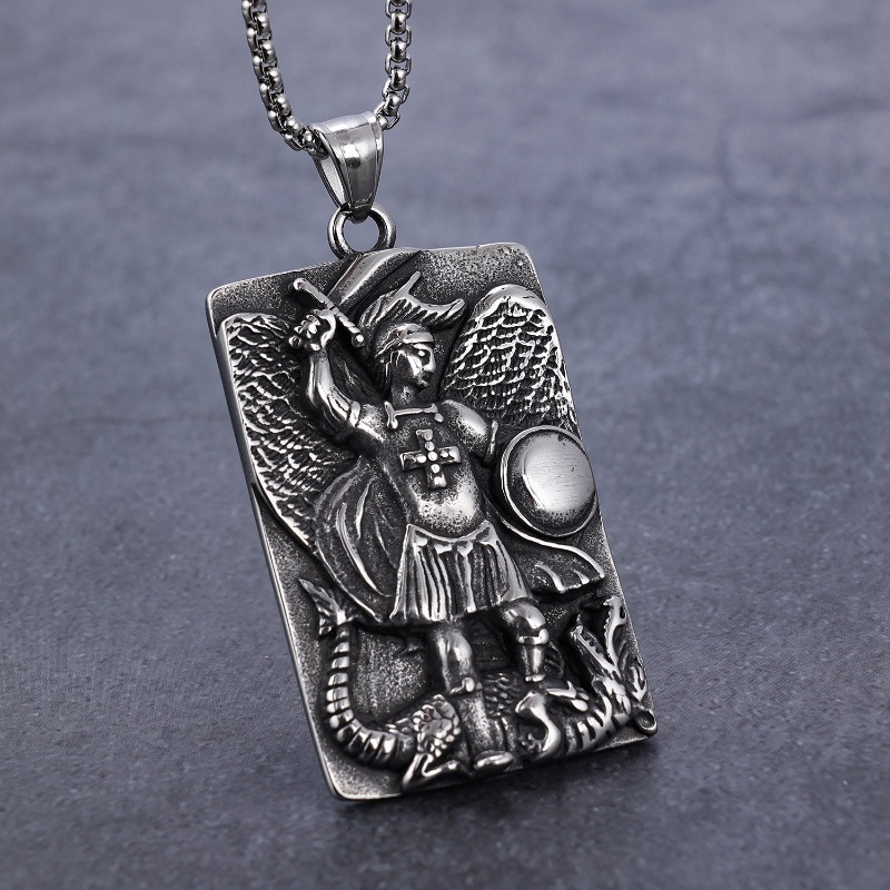 [Z H Perhiasan] Vintage Malaikat Ksatria Naga Meluncurkan Stainless Steel Liontin Hip Hop Pria Dan Wanita Fashion Kalung Punk Pesta Batu Baja Titanium Perhiasan Aksesoris