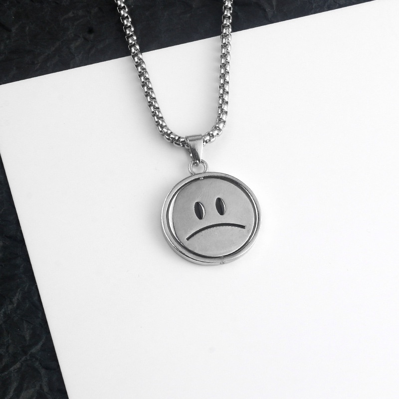 Versi Korea Smiley ins Gaya Keren Liontin Ekspresi Dua Sisi Kalung Hip-Hop Unik