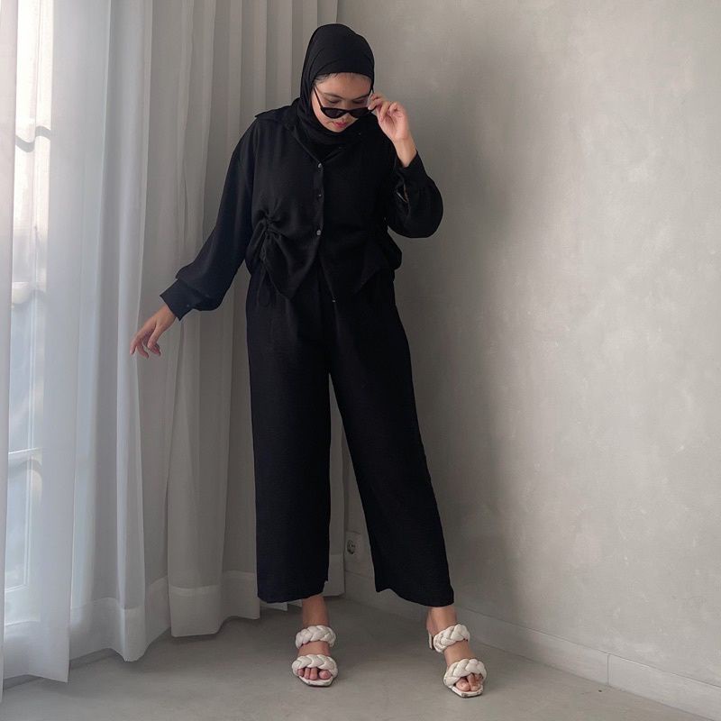 CASANDRA SET ONE SET WANITA CRINGKEL AIRFLOW