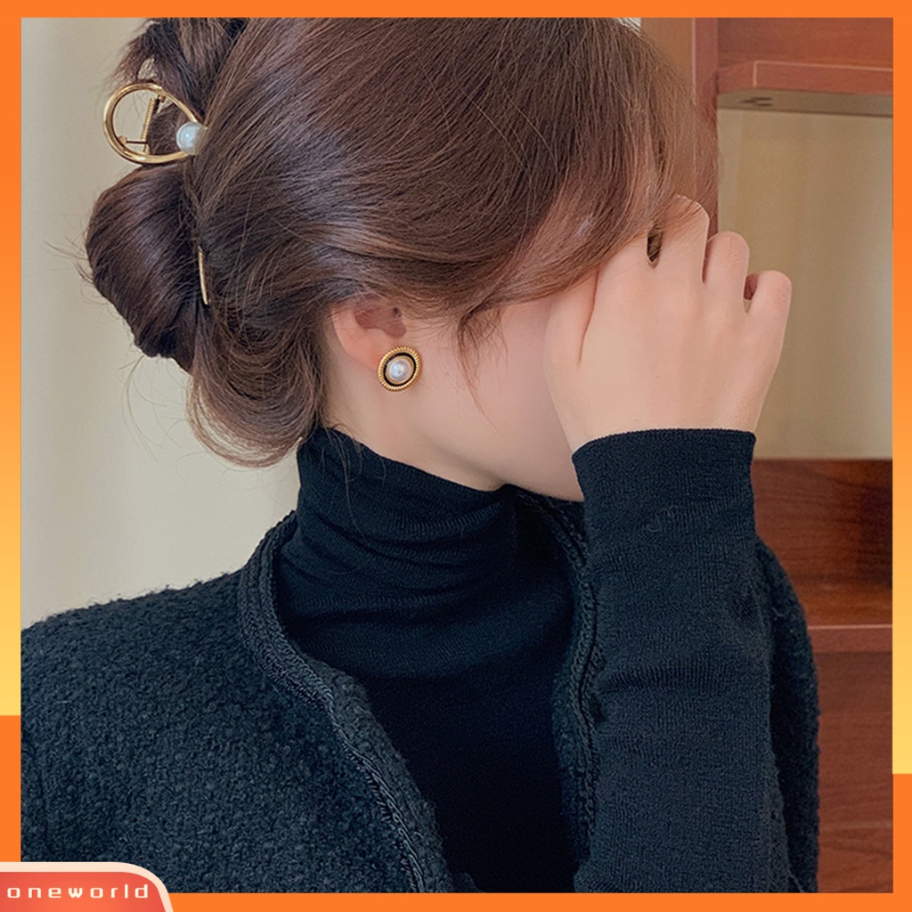 [EONE] 1pasang Ear Studs Vintage Elegan Temperamen Putaran Cahaya Mewah Hias Hadiah Wanita Mutiara Imitasi Stud Earrings Perhiasan Aksesoris Populer