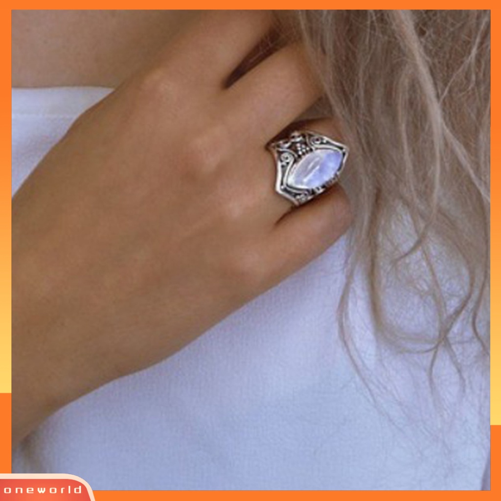 [EONE] Pola Unik Punk Retro Cincin Good-looking Vintage Besar Oval Faux Moonstone Ring Aksesoris Perhiasan