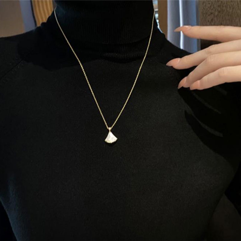 Kalung Geometris Shell Alloy Berlian Imitasi Fashion Untuk Wanita