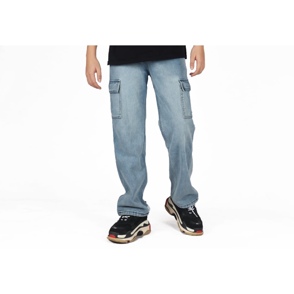 Weird Jeans - Loose Fit Fade Blue - Celana Panjang Denim Pria Biru  loose Fit