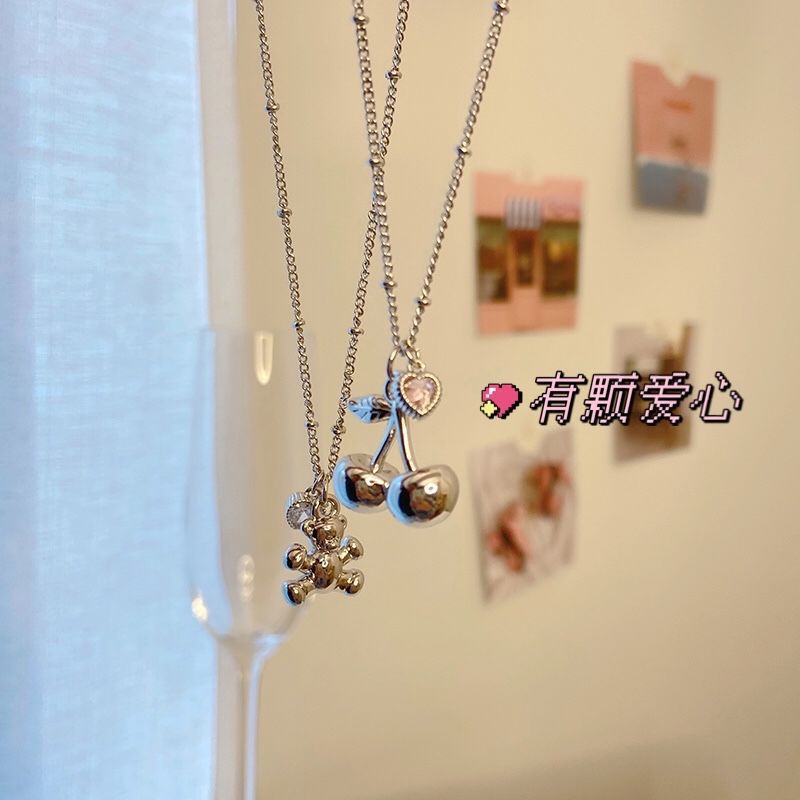 Kalung Liontin Cinta Cherry Bertabur Berlian Jepang Korea Keren Fengsen Retro Necklace Influencer Rantai Klavikula Unik Necklace