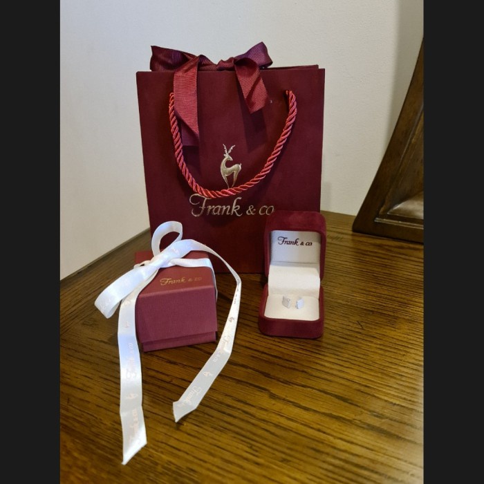 

[SC] 1Set Paperbag Box dan Tempat Cincin FRANK & CO Authentic