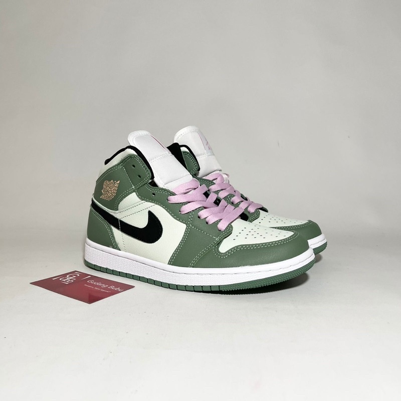 Sneakers Air Jordan 1 Mid Dutch Green White Green Black Sepatu SK9