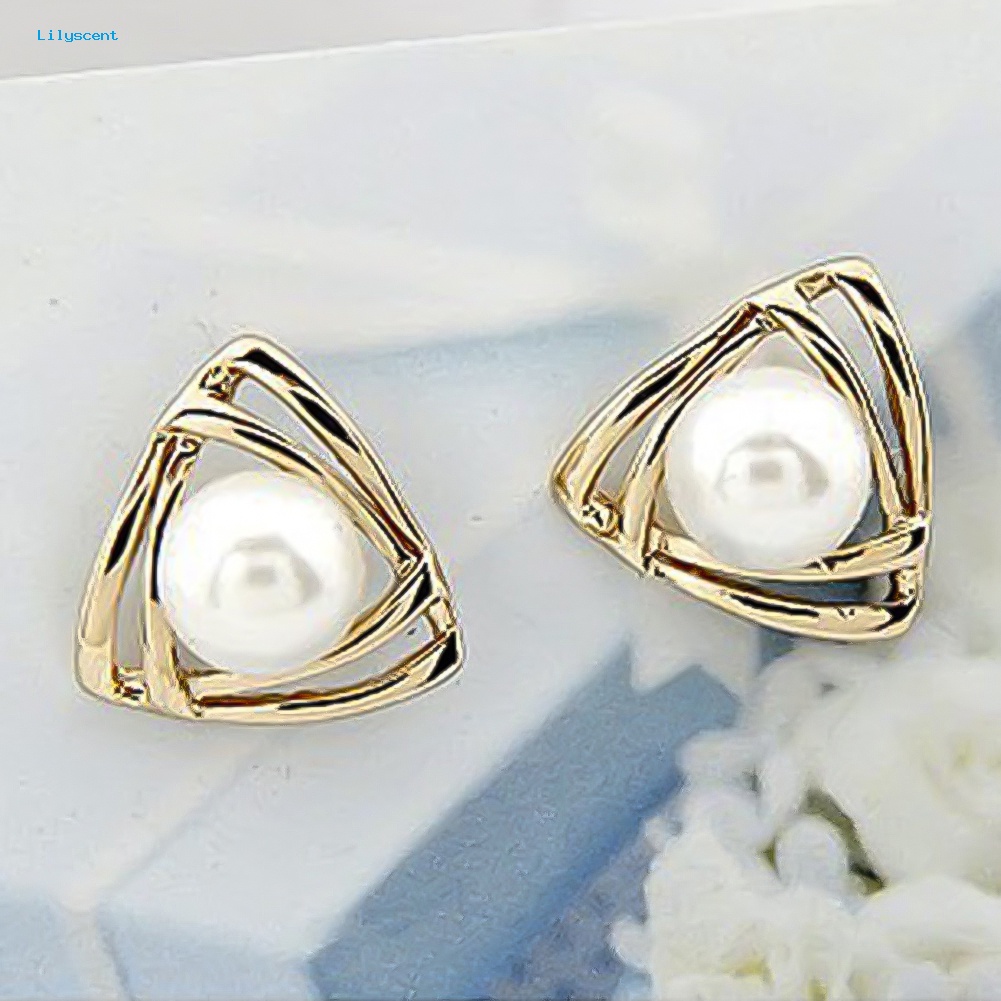 Lilyscent Wanita Mutiara Imitasi Hias Double Segitiga Crossover Ear Stud Earrings Perhiasan Hadiah