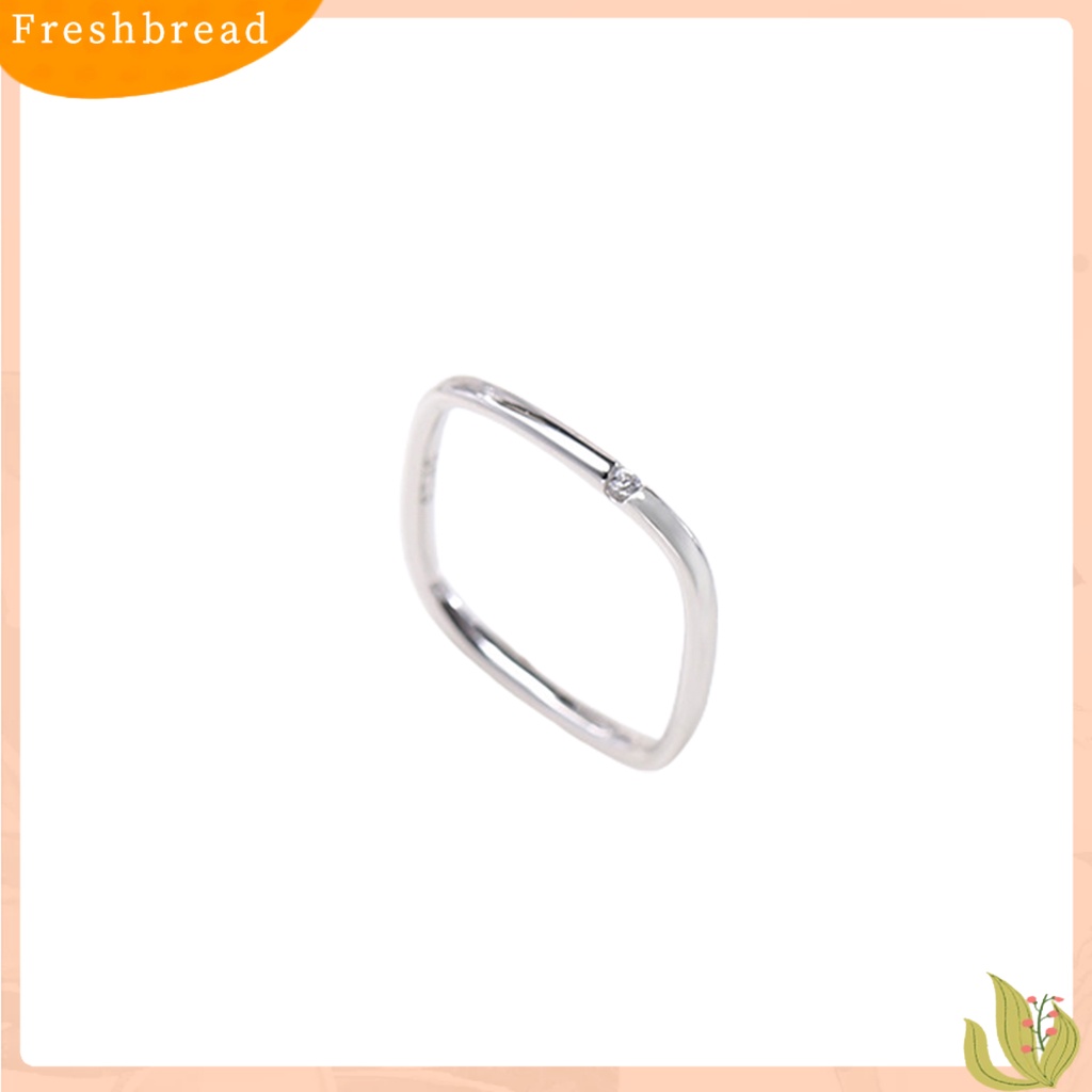 &lt; Freshbread &gt; Cincin Bentuk Persegi Berlian Imitasi Hias Perhiasan Cincin Wanita Lapis Perak Untuk Pesta