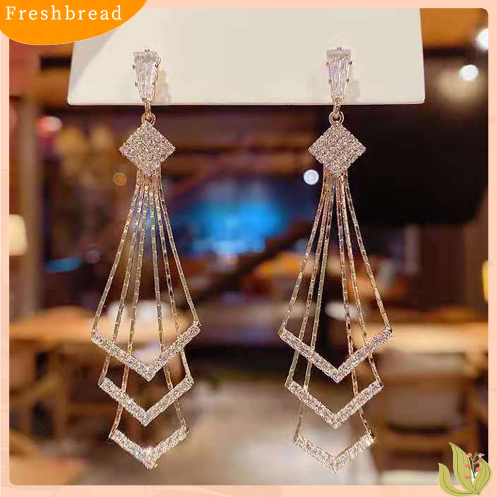 &lt; Freshbread &gt; Wanita Drop Earrings Tiga Lapis Berlian Imitasi Mengkilap Bentuk Belah Ketupat Anting Gantung Aksesori Perempuan