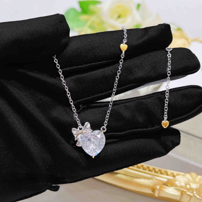 Goldkingdom Fashion Perhiasan Aksesoris Ready Stock Super Peri Busur Berbentuk Hati Kalung Dengan Berlian Yang Briliant Dan Cahaya Mewah Peach Hati Dua Warna Liontin Emas