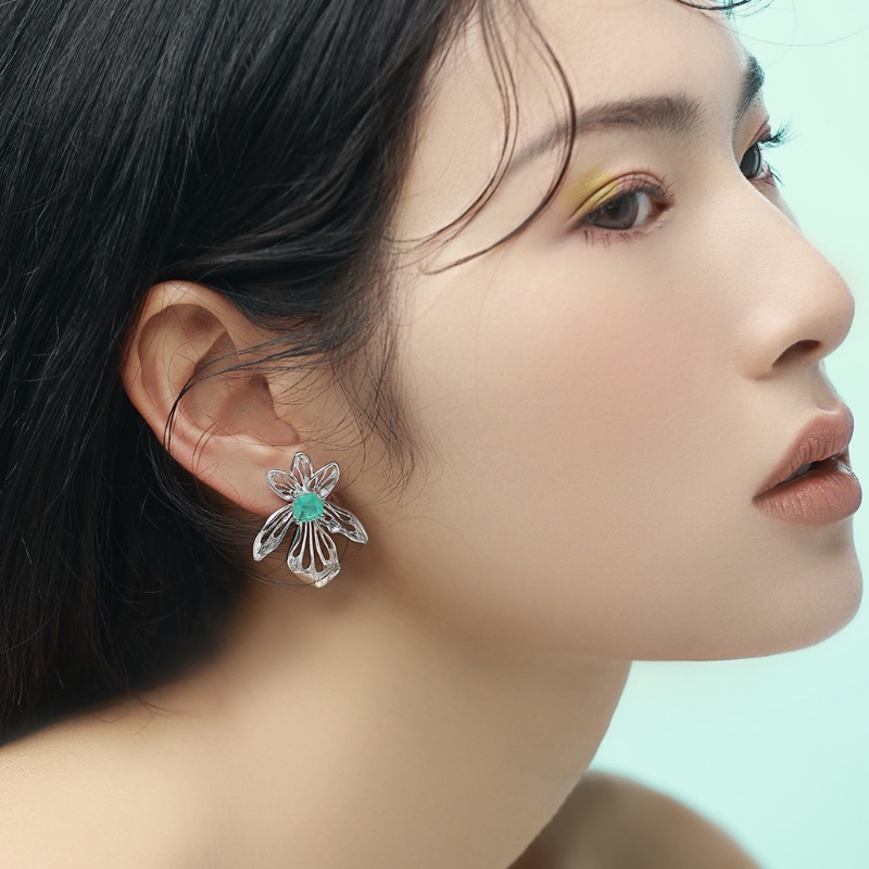 Goldkingdom Fashion Perhiasan Aksesoris Ready Stock Lake Hijau Pallai Telinga Kuku Bunga Iris Anting Cahaya Mewah Niche Peri Sederhana Iris Anting