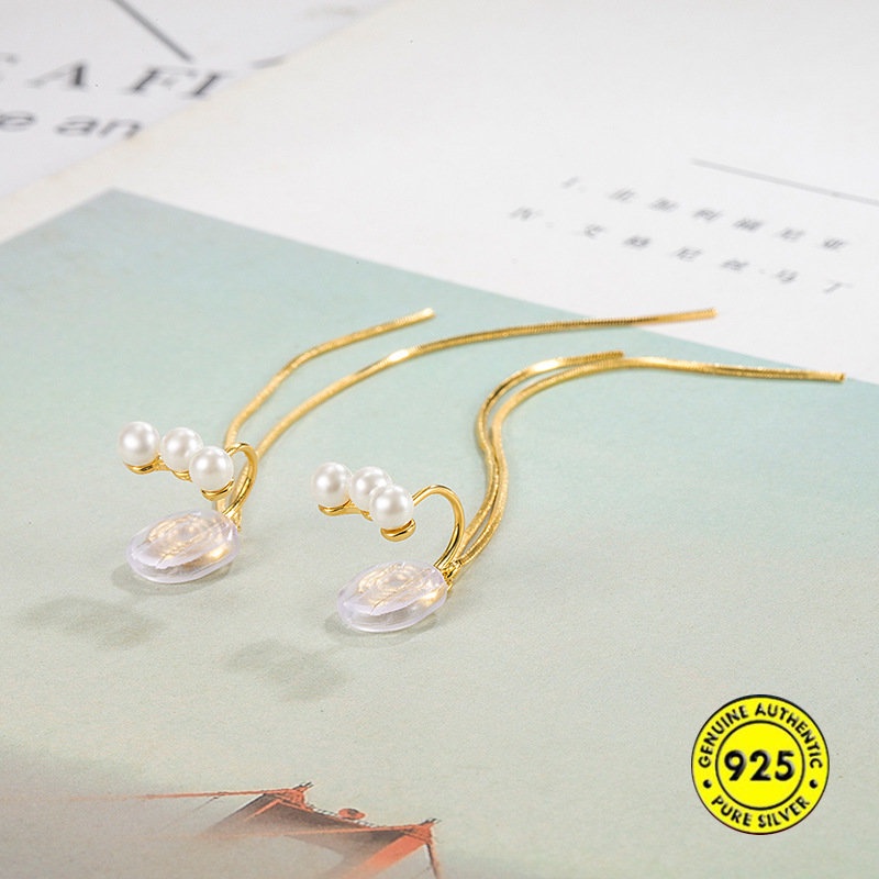 Klip Telinga Coil Nyamuk Elegan Rumbai Panjang Shell Anting Mutiara Wanita U1215