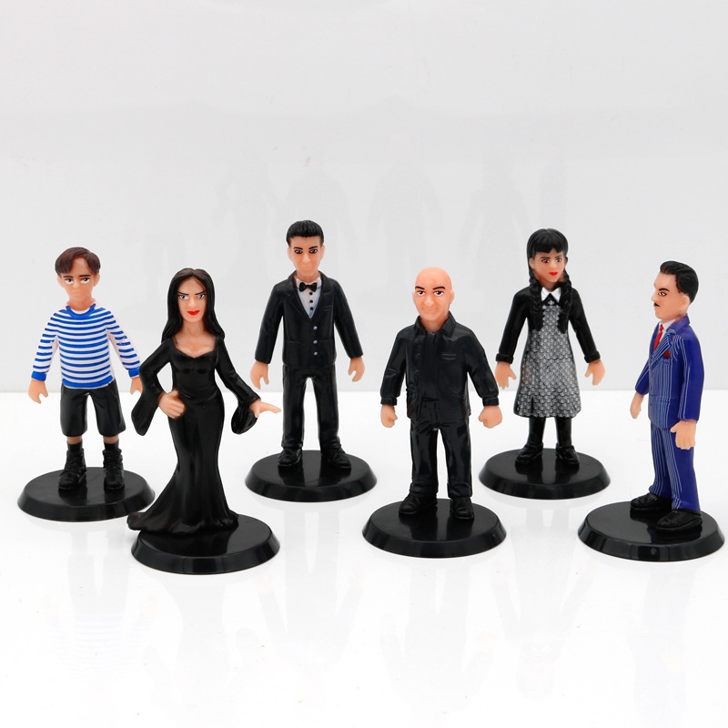 6pcs/set The Addams Family Figure Dengan Dasar Morticia Wednesday PVC Banyak Peran Model Mainan Boneka Untuk Dekorasi Anak