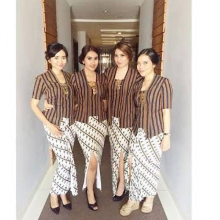 Lurik Dijamin Miring harga.. kebaya kutubaru Lurik panjang atau pendek