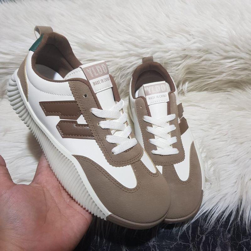 6618 Sepatu Wanita Kasual Import Sneakers Terbaru