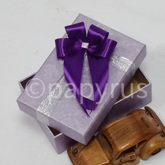 

Promo Terlaris Papyrus 10x15 Tinggi 5cm Kotak Kado Gift Box - Slide 1