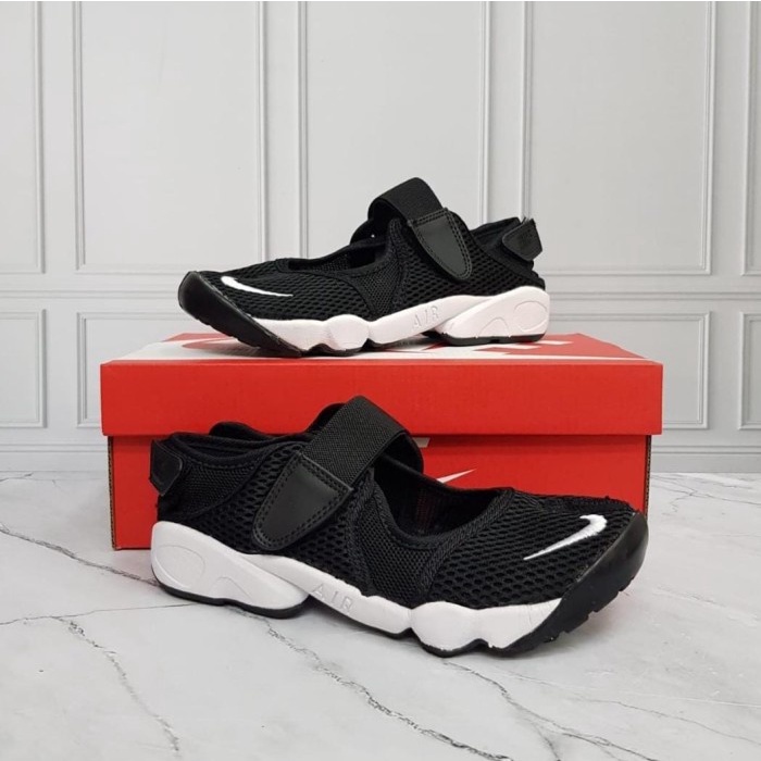 SEPATU WANITA NIKE AIR RIFT / SEPATU NIKE WANITA - Hitam, 36