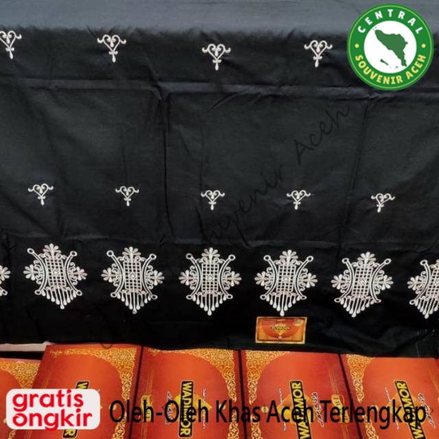Sarung bordir pintu Aceh