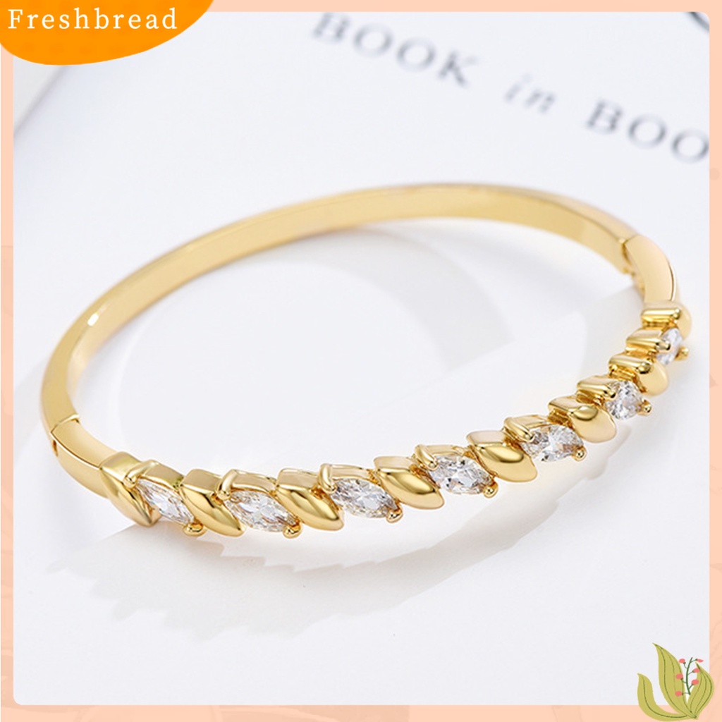 &lt; Freshbread &gt; Wanita Modis Bentuk Daun Berlian Imitasi Dekorasi Bangle Gelang Bracelet Wristlet