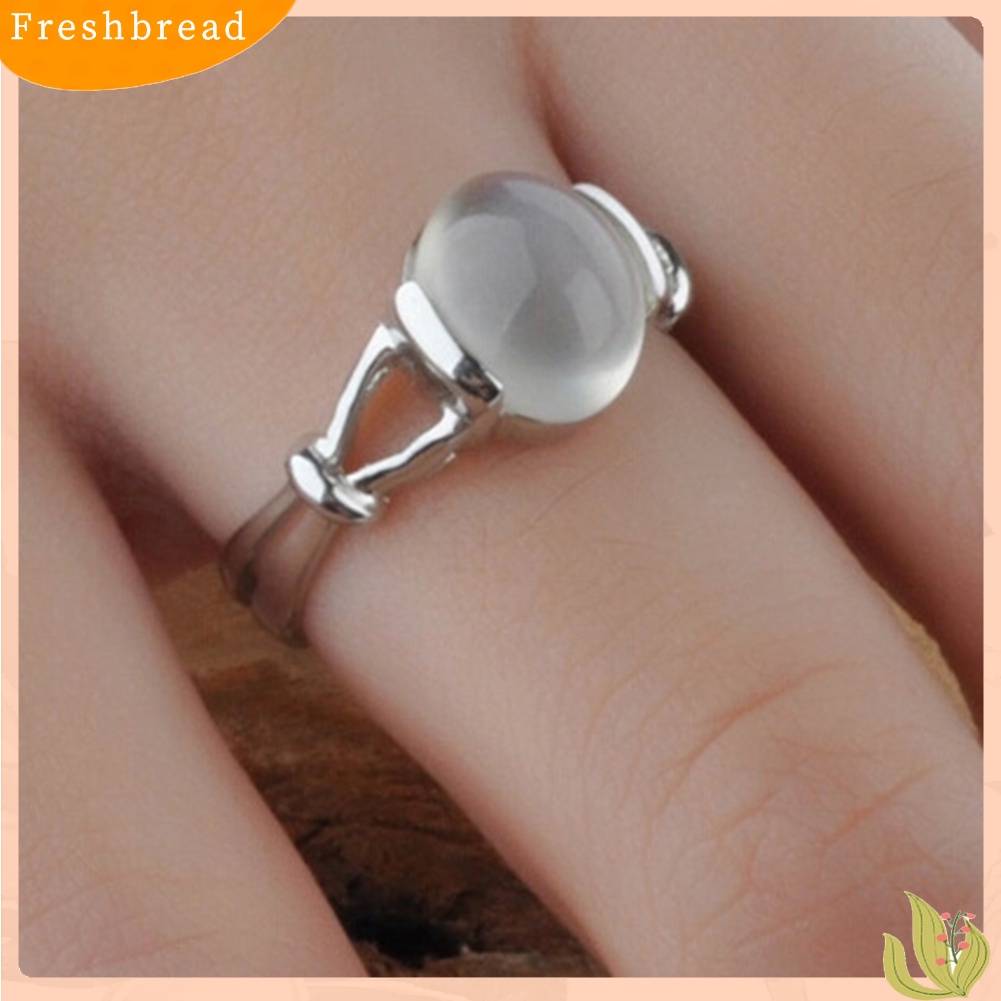 &lt; Freshbread &gt; Vintage Moonstone Bertatahkan Jari Cincin Wanita Perhiasan Pernikahan Hadiah Hari Valentine