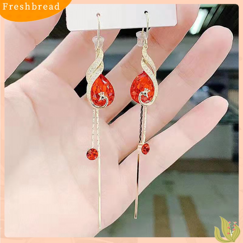 &lt; Freshbread &gt; 1pasang Anting Menjuntai Shiny Halus Perhiasan Fashion Bentuk Merak Anting Linear Untuk Pacaran