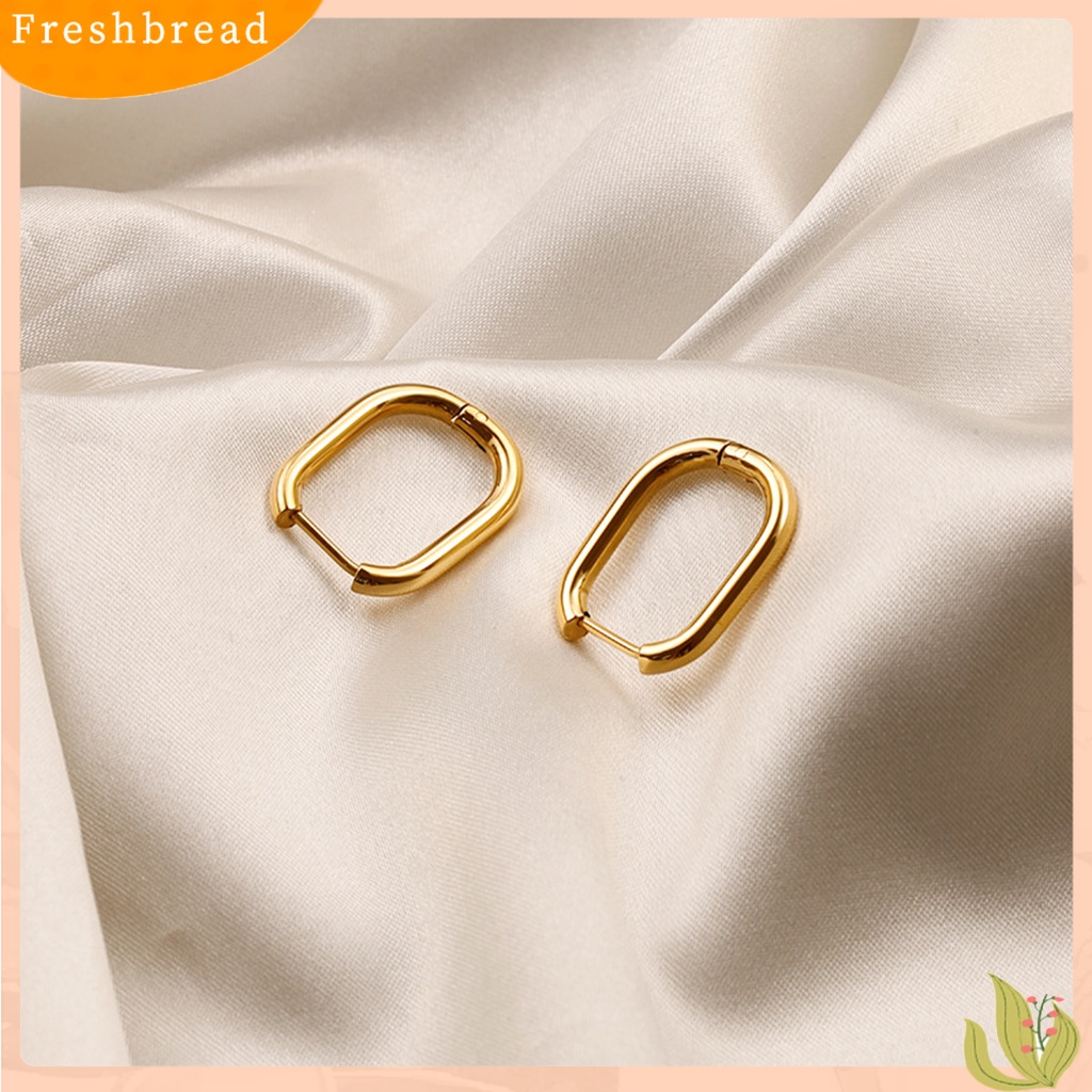 &lt; Freshbread &gt; 1pasang Anting Stud Electroplating Bentuk Geometris Kesederhanaan Temperamen Dekorasi Permukaan Polandia Tahan Luntur Baja Titanium Gesper Telinga Persegi