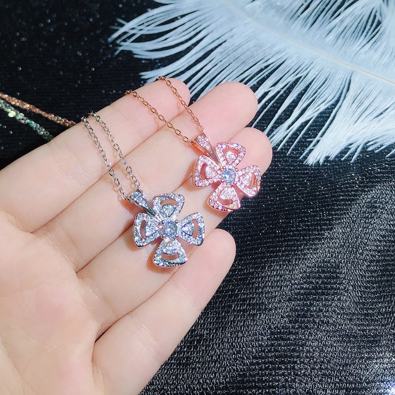 Goldkingdom Aksesoris Perhiasan Fashion Ready Stock Chanting Flowers Kalung Berlapis Dengan Rose Gold Kekayaan Dunia Dan Bunga Mulia Fourleaf Grass Pendant Girl