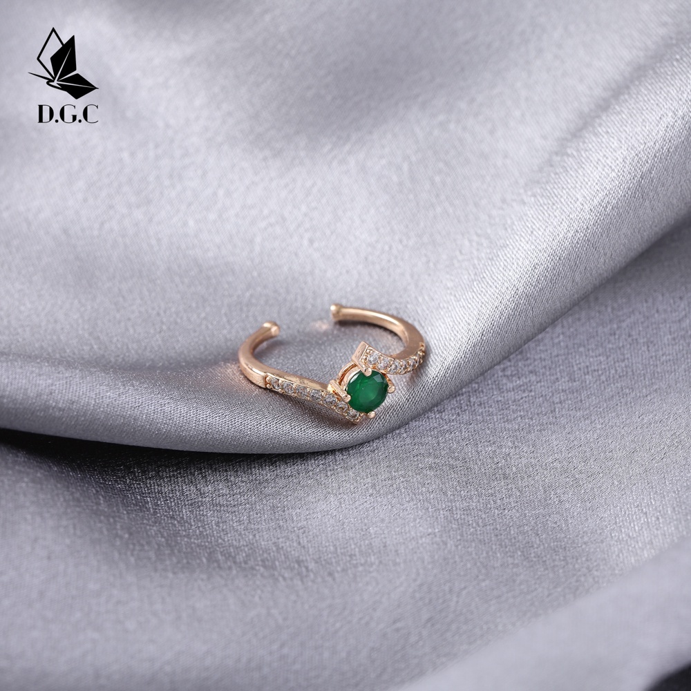 ♥✅COD✨Model Cincin Emas Terbaru Elegan Rose Gold Kristal Berlian Emas Aksesoris Titanium Wanita D679