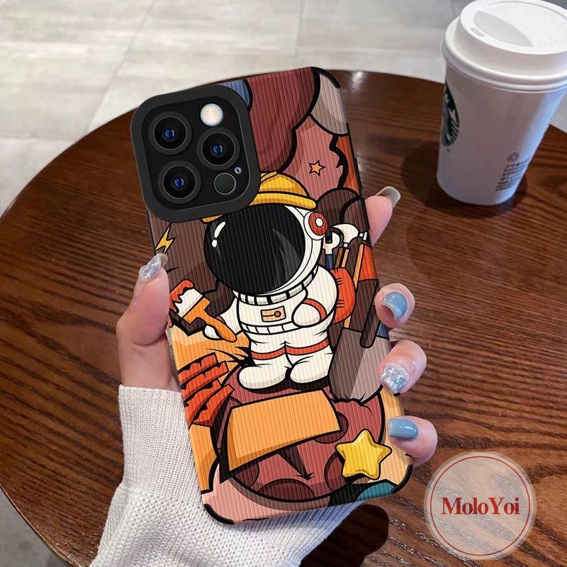 IPHONE Stiker Tekstur Kulit Lembut Shockproof Case Kompatibel Untuk Iphone11 14 13 12 Pro MAX 7Plus XR X XS MAX 8plus7 8 Plus Merek Trendi Kartun Lucu NASA Space Astronot Cover